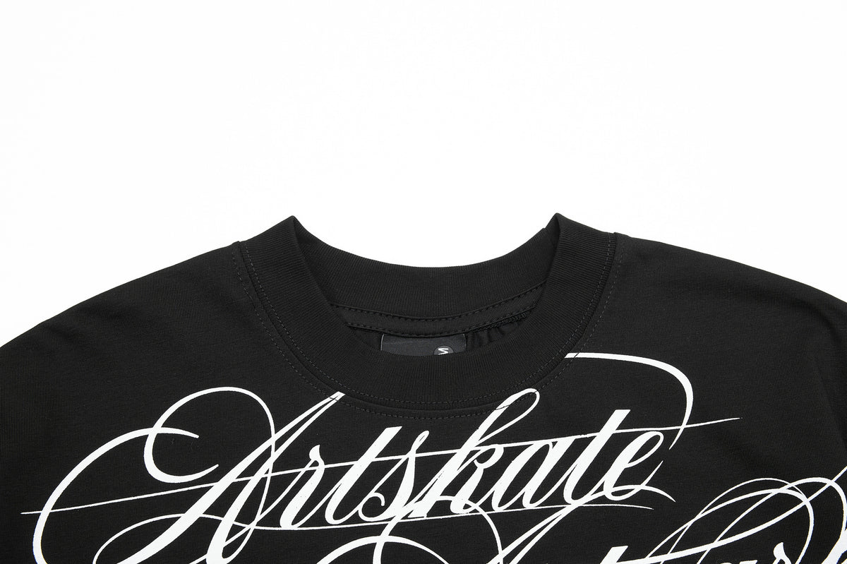 Plug‑House | Artskate Artpark Cursive‑Script Black Loose‑Fit Unisex Streetwear T‑Shirt